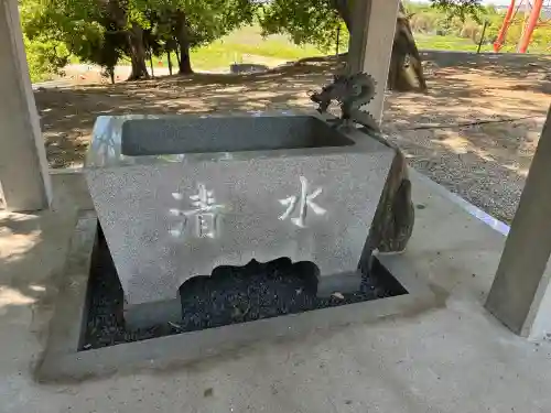 神明社（中手町神明社）の{uncategorized: "未分類", other: "その他", undefined: "問題あり", building: "その他建物", grave: "お墓", sacred_gate: "鳥居", guardian: "狛犬", statue: "像", buddha: "仏像", history: "歴史", nature: "自然", garden: "庭園", animal: "動物", pagoda: "塔", temizu: "手水舎", mountain_gate: "山門・神門", sanctuary: "本殿・本堂", subordinate: "末社・摂社", art: "芸術", scenery: "景色", jizo: "地蔵", ema: "絵馬", goshuin: "御朱印", omikuji: "おみくじ", items: "授与品その他", amulet: "お守り", goshuincho: "御朱印帳", eats: "食事", festival: "お祭り", votive_dance: "神楽", shichigosan: "七五三参", wedding: "結婚式", experience: "体験その他", initially: "初詣", around: "周辺", anti_infection: "感染症対策"}