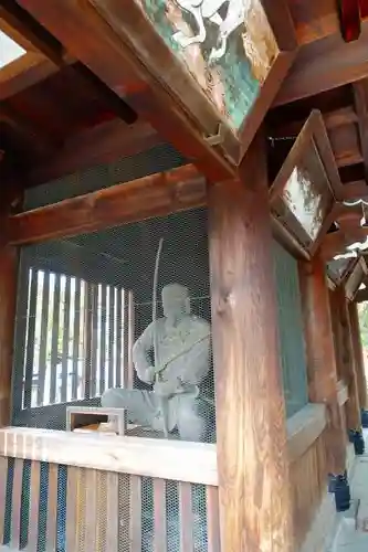 石切劔箭神社の像