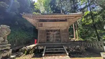 布勢立石神社(滋賀県)