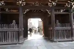 朝護孫子寺の山門