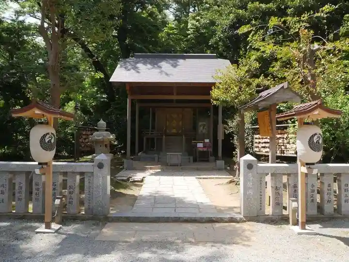 葛原岡神社の本殿・本堂