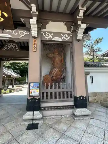 法持寺の像