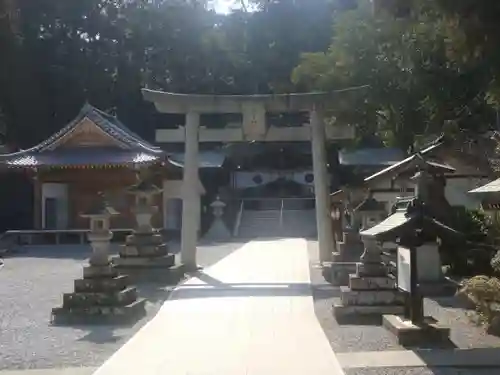 西寒多神社の鳥居