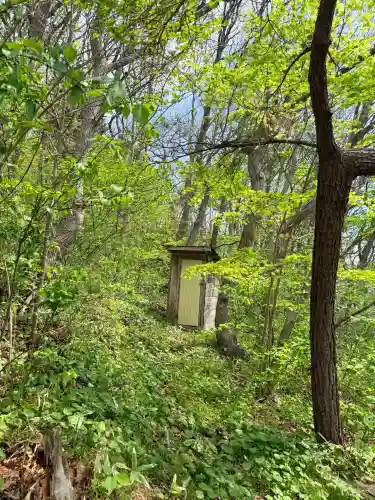 豊原神社の{uncategorized: "未分類", other: "その他", undefined: "問題あり", building: "その他建物", grave: "お墓", sacred_gate: "鳥居", guardian: "狛犬", statue: "像", buddha: "仏像", history: "歴史", nature: "自然", garden: "庭園", animal: "動物", pagoda: "塔", temizu: "手水舎", mountain_gate: "山門・神門", sanctuary: "本殿・本堂", subordinate: "末社・摂社", art: "芸術", scenery: "景色", jizo: "地蔵", ema: "絵馬", goshuin: "御朱印", omikuji: "おみくじ", items: "授与品その他", amulet: "お守り", goshuincho: "御朱印帳", eats: "食事", festival: "お祭り", votive_dance: "神楽", shichigosan: "七五三参", wedding: "結婚式", experience: "体験その他", initially: "初詣", around: "周辺", anti_infection: "感染症対策"}