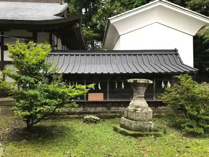 新海三社神社(長野県)