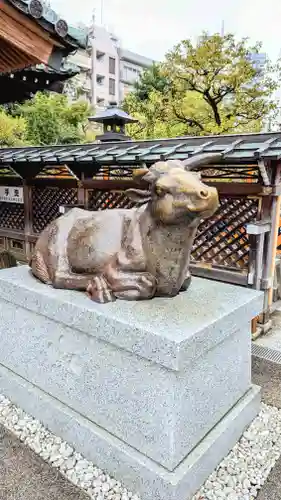 湯島天満宮の像