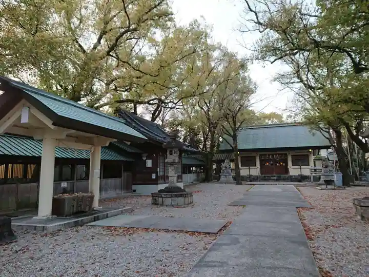 六所社(下飯田)の本殿・本堂