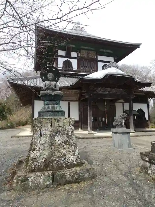 成身院 百体観音堂(さざえ堂)(埼玉県)