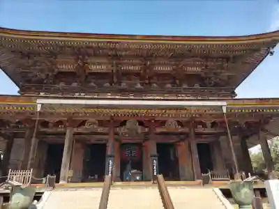 金峯山寺の本殿・本堂