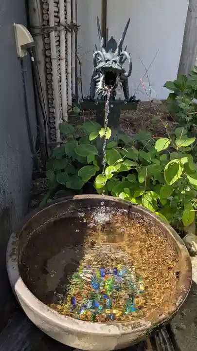 密修寺の手水舎