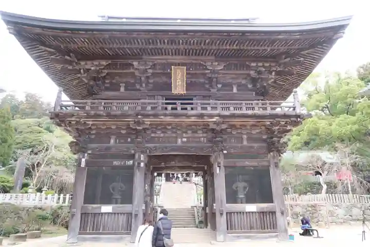 筑波山神社の山門・神門