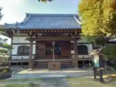 真観寺の本殿