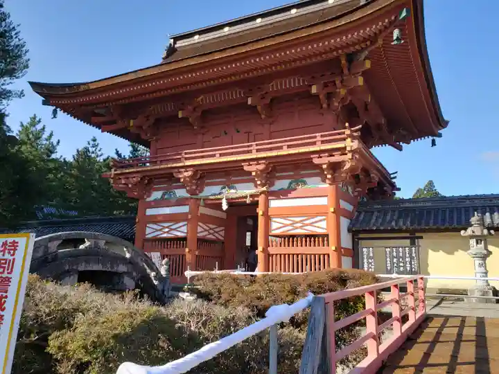 美濃國一宮 南宮大社の山門・神門