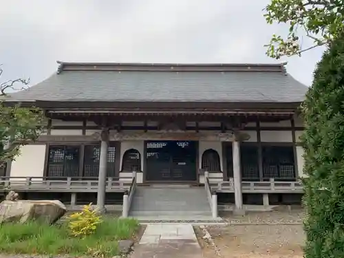 瀧泉寺の本殿・本堂