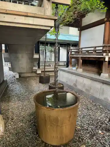 築土神社の{uncategorized: "未分類", other: "その他", undefined: "問題あり", building: "その他建物", grave: "お墓", sacred_gate: "鳥居", guardian: "狛犬", statue: "像", buddha: "仏像", history: "歴史", nature: "自然", garden: "庭園", animal: "動物", pagoda: "塔", temizu: "手水舎", mountain_gate: "山門・神門", sanctuary: "本殿・本堂", subordinate: "末社・摂社", art: "芸術", scenery: "景色", jizo: "地蔵", ema: "絵馬", goshuin: "御朱印", omikuji: "おみくじ", items: "授与品その他", amulet: "お守り", goshuincho: "御朱印帳", eats: "食事", festival: "お祭り", votive_dance: "神楽", shichigosan: "七五三参", wedding: "結婚式", experience: "体験その他", initially: "初詣", around: "周辺", anti_infection: "感染症対策"}