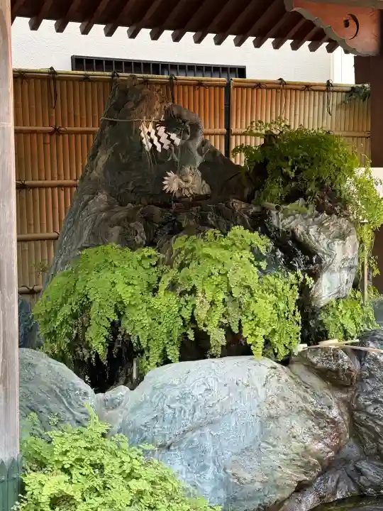 馬橋稲荷神社の{uncategorized: "未分類", other: "その他", undefined: "問題あり", building: "その他建物", grave: "お墓", sacred_gate: "鳥居", guardian: "狛犬", statue: "像", buddha: "仏像", history: "歴史", nature: "自然", garden: "庭園", animal: "動物", pagoda: "塔", temizu: "手水舎", mountain_gate: "山門・神門", sanctuary: "本殿・本堂", subordinate: "末社・摂社", art: "芸術", scenery: "景色", jizo: "地蔵", ema: "絵馬", goshuin: "御朱印", omikuji: "おみくじ", items: "授与品その他", amulet: "お守り", goshuincho: "御朱印帳", eats: "食事", festival: "お祭り", votive_dance: "神楽", shichigosan: "七五三参", wedding: "結婚式", experience: "体験その他", initially: "初詣", around: "周辺", anti_infection: "感染症対策"}