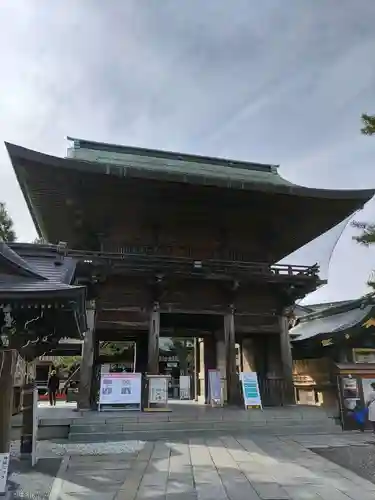 白山神社の山門