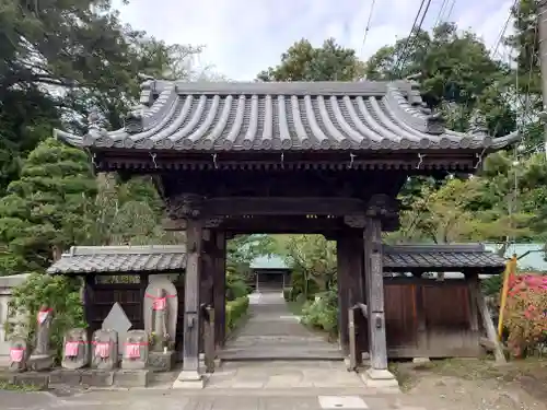 舊城寺(旧城寺)の山門・神門
