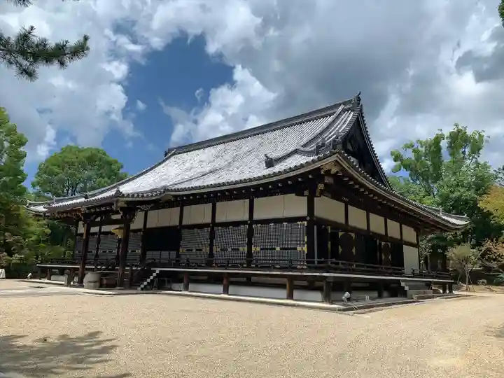 仁和寺の本殿・本堂