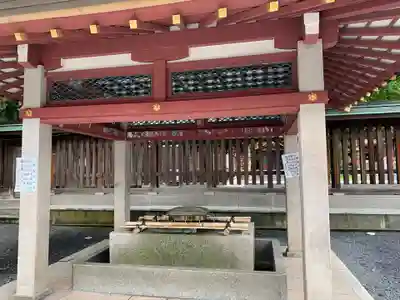 氣比神宮の手水舎