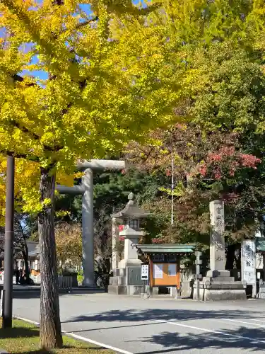 富山縣護國神社の{uncategorized: "未分類", other: "その他", undefined: "問題あり", building: "その他建物", grave: "お墓", sacred_gate: "鳥居", guardian: "狛犬", statue: "像", buddha: "仏像", history: "歴史", nature: "自然", garden: "庭園", animal: "動物", pagoda: "塔", temizu: "手水舎", mountain_gate: "山門・神門", sanctuary: "本殿・本堂", subordinate: "末社・摂社", art: "芸術", scenery: "景色", jizo: "地蔵", ema: "絵馬", goshuin: "御朱印", omikuji: "おみくじ", items: "授与品その他", amulet: "お守り", goshuincho: "御朱印帳", eats: "食事", festival: "お祭り", votive_dance: "神楽", shichigosan: "七五三参", wedding: "結婚式", experience: "体験その他", initially: "初詣", around: "周辺", anti_infection: "感染症対策"}