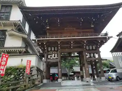 小倉祇園八坂神社の山門・神門
