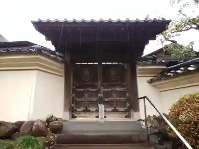 護国寺の山門・神門