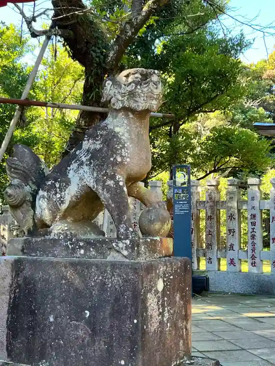 江島神社の{uncategorized: "未分類", other: "その他", undefined: "問題あり", building: "その他建物", grave: "お墓", sacred_gate: "鳥居", guardian: "狛犬", statue: "像", buddha: "仏像", history: "歴史", nature: "自然", garden: "庭園", animal: "動物", pagoda: "塔", temizu: "手水舎", mountain_gate: "山門・神門", sanctuary: "本殿・本堂", subordinate: "末社・摂社", art: "芸術", scenery: "景色", jizo: "地蔵", ema: "絵馬", goshuin: "御朱印", omikuji: "おみくじ", items: "授与品その他", amulet: "お守り", goshuincho: "御朱印帳", eats: "食事", festival: "お祭り", votive_dance: "神楽", shichigosan: "七五三参", wedding: "結婚式", experience: "体験その他", initially: "初詣", around: "周辺", anti_infection: "感染症対策"}