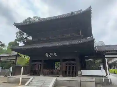 泉岳寺の山門・神門