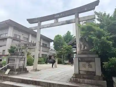 三輪神社の{uncategorized: "未分類", other: "その他", undefined: "問題あり", building: "その他建物", grave: "お墓", sacred_gate: "鳥居", guardian: "狛犬", statue: "像", buddha: "仏像", history: "歴史", nature: "自然", garden: "庭園", animal: "動物", pagoda: "塔", temizu: "手水舎", mountain_gate: "山門・神門", sanctuary: "本殿・本堂", subordinate: "末社・摂社", art: "芸術", scenery: "景色", jizo: "地蔵", ema: "絵馬", goshuin: "御朱印", omikuji: "おみくじ", items: "授与品その他", amulet: "お守り", goshuincho: "御朱印帳", eats: "食事", festival: "お祭り", votive_dance: "神楽", shichigosan: "七五三参", wedding: "結婚式", experience: "体験その他", initially: "初詣", around: "周辺", anti_infection: "感染症対策"}