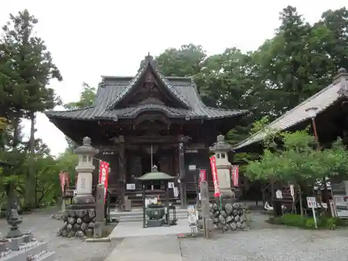 秩父札所１番　四萬部寺の本殿・本堂