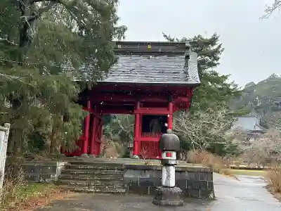 日運寺の{uncategorized: "未分類", other: "その他", undefined: "問題あり", building: "その他建物", grave: "お墓", sacred_gate: "鳥居", guardian: "狛犬", statue: "像", buddha: "仏像", history: "歴史", nature: "自然", garden: "庭園", animal: "動物", pagoda: "塔", temizu: "手水舎", mountain_gate: "山門・神門", sanctuary: "本殿・本堂", subordinate: "末社・摂社", art: "芸術", scenery: "景色", jizo: "地蔵", ema: "絵馬", goshuin: "御朱印", omikuji: "おみくじ", items: "授与品その他", amulet: "お守り", goshuincho: "御朱印帳", eats: "食事", festival: "お祭り", votive_dance: "神楽", shichigosan: "七五三参", wedding: "結婚式", experience: "体験その他", initially: "初詣", around: "周辺", anti_infection: "感染症対策"}