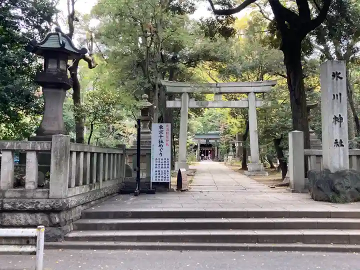 赤坂氷川神社の鳥居