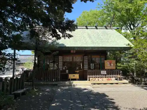 伊勢神社の{uncategorized: "未分類", other: "その他", undefined: "問題あり", building: "その他建物", grave: "お墓", sacred_gate: "鳥居", guardian: "狛犬", statue: "像", buddha: "仏像", history: "歴史", nature: "自然", garden: "庭園", animal: "動物", pagoda: "塔", temizu: "手水舎", mountain_gate: "山門・神門", sanctuary: "本殿・本堂", subordinate: "末社・摂社", art: "芸術", scenery: "景色", jizo: "地蔵", ema: "絵馬", goshuin: "御朱印", omikuji: "おみくじ", items: "授与品その他", amulet: "お守り", goshuincho: "御朱印帳", eats: "食事", festival: "お祭り", votive_dance: "神楽", shichigosan: "七五三参", wedding: "結婚式", experience: "体験その他", initially: "初詣", around: "周辺", anti_infection: "感染症対策"}