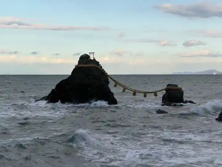 二見興玉神社の{uncategorized: "未分類", other: "その他", undefined: "問題あり", building: "その他建物", grave: "お墓", sacred_gate: "鳥居", guardian: "狛犬", statue: "像", buddha: "仏像", history: "歴史", nature: "自然", garden: "庭園", animal: "動物", pagoda: "塔", temizu: "手水舎", mountain_gate: "山門・神門", sanctuary: "本殿・本堂", subordinate: "末社・摂社", art: "芸術", scenery: "景色", jizo: "地蔵", ema: "絵馬", goshuin: "御朱印", omikuji: "おみくじ", items: "授与品その他", amulet: "お守り", goshuincho: "御朱印帳", eats: "食事", festival: "お祭り", votive_dance: "神楽", shichigosan: "七五三参", wedding: "結婚式", experience: "体験その他", initially: "初詣", around: "周辺", anti_infection: "感染症対策"}