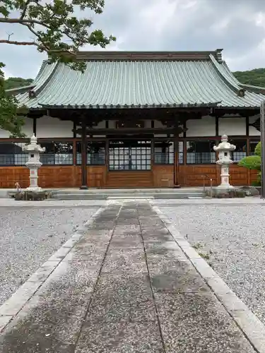 明鏡山龍雲寺の本殿・本堂