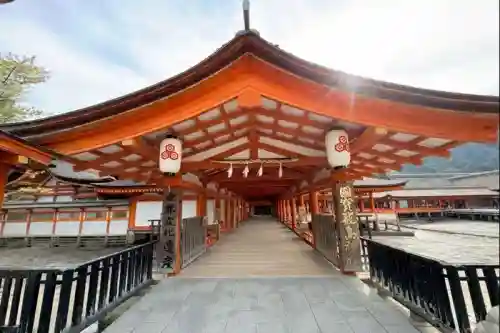厳島神社の{uncategorized: "未分類", other: "その他", undefined: "問題あり", building: "その他建物", grave: "お墓", sacred_gate: "鳥居", guardian: "狛犬", statue: "像", buddha: "仏像", history: "歴史", nature: "自然", garden: "庭園", animal: "動物", pagoda: "塔", temizu: "手水舎", mountain_gate: "山門・神門", sanctuary: "本殿・本堂", subordinate: "末社・摂社", art: "芸術", scenery: "景色", jizo: "地蔵", ema: "絵馬", goshuin: "御朱印", omikuji: "おみくじ", items: "授与品その他", amulet: "お守り", goshuincho: "御朱印帳", eats: "食事", festival: "お祭り", votive_dance: "神楽", shichigosan: "七五三参", wedding: "結婚式", experience: "体験その他", initially: "初詣", around: "周辺", anti_infection: "感染症対策"}