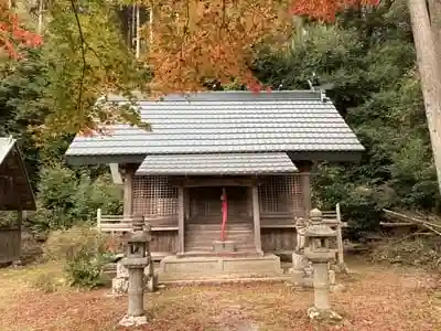 八所神社の本殿