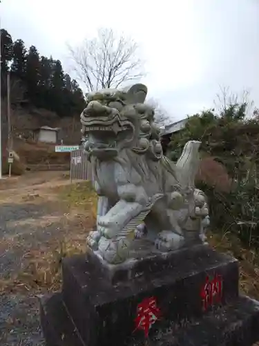 御嶽神社の狛犬