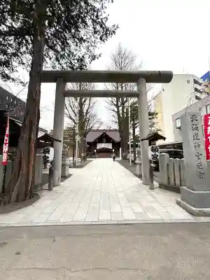 北海道神宮頓宮の{uncategorized: "未分類", other: "その他", undefined: "問題あり", building: "その他建物", grave: "お墓", sacred_gate: "鳥居", guardian: "狛犬", statue: "像", buddha: "仏像", history: "歴史", nature: "自然", garden: "庭園", animal: "動物", pagoda: "塔", temizu: "手水舎", mountain_gate: "山門・神門", sanctuary: "本殿・本堂", subordinate: "末社・摂社", art: "芸術", scenery: "景色", jizo: "地蔵", ema: "絵馬", goshuin: "御朱印", omikuji: "おみくじ", items: "授与品その他", amulet: "お守り", goshuincho: "御朱印帳", eats: "食事", festival: "お祭り", votive_dance: "神楽", shichigosan: "七五三参", wedding: "結婚式", experience: "体験その他", initially: "初詣", around: "周辺", anti_infection: "感染症対策"}