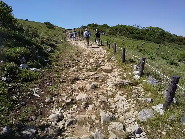 伊吹山寺の周辺