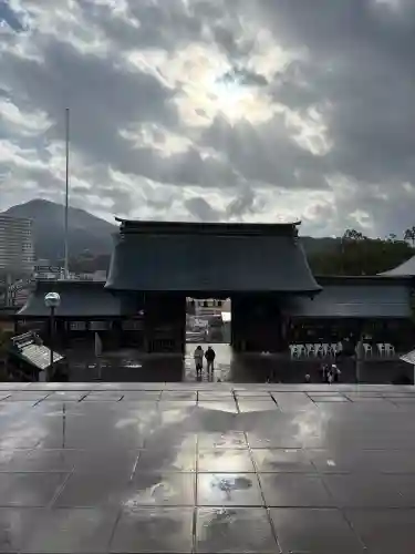 鎮西大社諏訪神社の{uncategorized: "未分類", other: "その他", undefined: "問題あり", building: "その他建物", grave: "お墓", sacred_gate: "鳥居", guardian: "狛犬", statue: "像", buddha: "仏像", history: "歴史", nature: "自然", garden: "庭園", animal: "動物", pagoda: "塔", temizu: "手水舎", mountain_gate: "山門・神門", sanctuary: "本殿・本堂", subordinate: "末社・摂社", art: "芸術", scenery: "景色", jizo: "地蔵", ema: "絵馬", goshuin: "御朱印", omikuji: "おみくじ", items: "授与品その他", amulet: "お守り", goshuincho: "御朱印帳", eats: "食事", festival: "お祭り", votive_dance: "神楽", shichigosan: "七五三参", wedding: "結婚式", experience: "体験その他", initially: "初詣", around: "周辺", anti_infection: "感染症対策"}