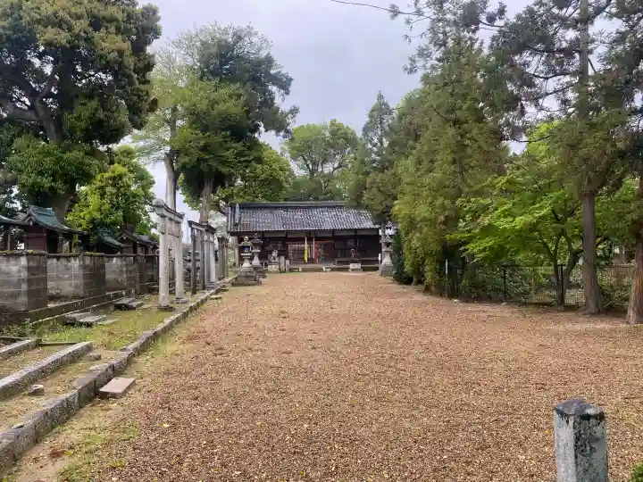 春日若宮神社の{uncategorized: "未分類", other: "その他", undefined: "問題あり", building: "その他建物", grave: "お墓", sacred_gate: "鳥居", guardian: "狛犬", statue: "像", buddha: "仏像", history: "歴史", nature: "自然", garden: "庭園", animal: "動物", pagoda: "塔", temizu: "手水舎", mountain_gate: "山門・神門", sanctuary: "本殿・本堂", subordinate: "末社・摂社", art: "芸術", scenery: "景色", jizo: "地蔵", ema: "絵馬", goshuin: "御朱印", omikuji: "おみくじ", items: "授与品その他", amulet: "お守り", goshuincho: "御朱印帳", eats: "食事", festival: "お祭り", votive_dance: "神楽", shichigosan: "七五三参", wedding: "結婚式", experience: "体験その他", initially: "初詣", around: "周辺", anti_infection: "感染症対策"}