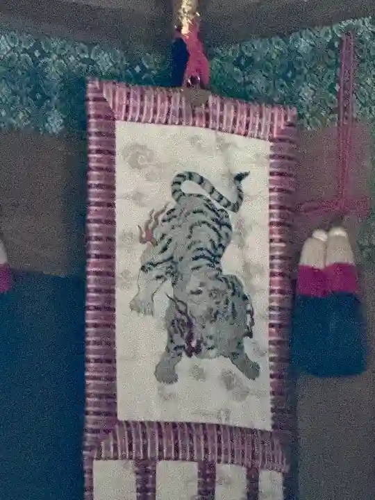 倭文神社の{uncategorized: "未分類", other: "その他", undefined: "問題あり", building: "その他建物", grave: "お墓", sacred_gate: "鳥居", guardian: "狛犬", statue: "像", buddha: "仏像", history: "歴史", nature: "自然", garden: "庭園", animal: "動物", pagoda: "塔", temizu: "手水舎", mountain_gate: "山門・神門", sanctuary: "本殿・本堂", subordinate: "末社・摂社", art: "芸術", scenery: "景色", jizo: "地蔵", ema: "絵馬", goshuin: "御朱印", omikuji: "おみくじ", items: "授与品その他", amulet: "お守り", goshuincho: "御朱印帳", eats: "食事", festival: "お祭り", votive_dance: "神楽", shichigosan: "七五三参", wedding: "結婚式", experience: "体験その他", initially: "初詣", around: "周辺", anti_infection: "感染症対策"}