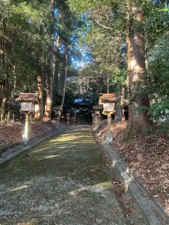 落立神社の{uncategorized: "未分類", other: "その他", undefined: "問題あり", building: "その他建物", grave: "お墓", sacred_gate: "鳥居", guardian: "狛犬", statue: "像", buddha: "仏像", history: "歴史", nature: "自然", garden: "庭園", animal: "動物", pagoda: "塔", temizu: "手水舎", mountain_gate: "山門・神門", sanctuary: "本殿・本堂", subordinate: "末社・摂社", art: "芸術", scenery: "景色", jizo: "地蔵", ema: "絵馬", goshuin: "御朱印", omikuji: "おみくじ", items: "授与品その他", amulet: "お守り", goshuincho: "御朱印帳", eats: "食事", festival: "お祭り", votive_dance: "神楽", shichigosan: "七五三参", wedding: "結婚式", experience: "体験その他", initially: "初詣", around: "周辺", anti_infection: "感染症対策"}