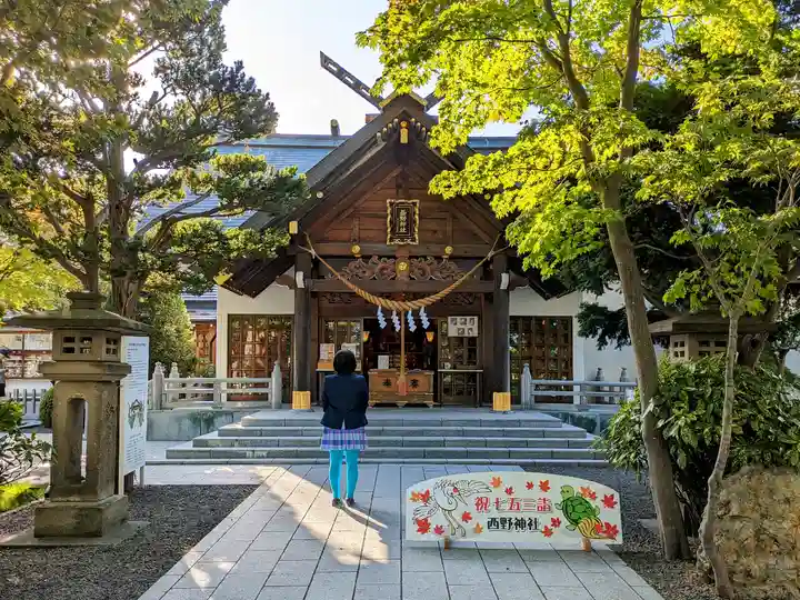 西野神社の本殿・本堂
