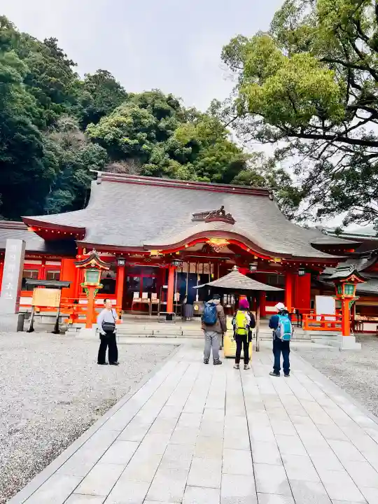 熊野那智大社の{uncategorized: "未分類", other: "その他", undefined: "問題あり", building: "その他建物", grave: "お墓", sacred_gate: "鳥居", guardian: "狛犬", statue: "像", buddha: "仏像", history: "歴史", nature: "自然", garden: "庭園", animal: "動物", pagoda: "塔", temizu: "手水舎", mountain_gate: "山門・神門", sanctuary: "本殿・本堂", subordinate: "末社・摂社", art: "芸術", scenery: "景色", jizo: "地蔵", ema: "絵馬", goshuin: "御朱印", omikuji: "おみくじ", items: "授与品その他", amulet: "お守り", goshuincho: "御朱印帳", eats: "食事", festival: "お祭り", votive_dance: "神楽", shichigosan: "七五三参", wedding: "結婚式", experience: "体験その他", initially: "初詣", around: "周辺", anti_infection: "感染症対策"}