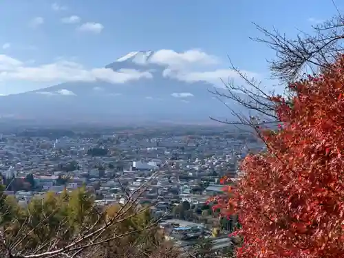 新倉富士浅間神社の景色