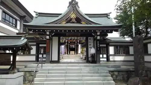 里之宮 湯殿山神社の山門・神門