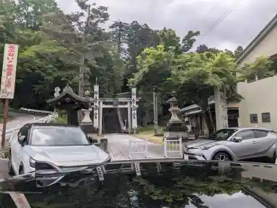 金剱宮の{uncategorized: "未分類", other: "その他", undefined: "問題あり", building: "その他建物", grave: "お墓", sacred_gate: "鳥居", guardian: "狛犬", statue: "像", buddha: "仏像", history: "歴史", nature: "自然", garden: "庭園", animal: "動物", pagoda: "塔", temizu: "手水舎", mountain_gate: "山門・神門", sanctuary: "本殿・本堂", subordinate: "末社・摂社", art: "芸術", scenery: "景色", jizo: "地蔵", ema: "絵馬", goshuin: "御朱印", omikuji: "おみくじ", items: "授与品その他", amulet: "お守り", goshuincho: "御朱印帳", eats: "食事", festival: "お祭り", votive_dance: "神楽", shichigosan: "七五三参", wedding: "結婚式", experience: "体験その他", initially: "初詣", around: "周辺", anti_infection: "感染症対策"}